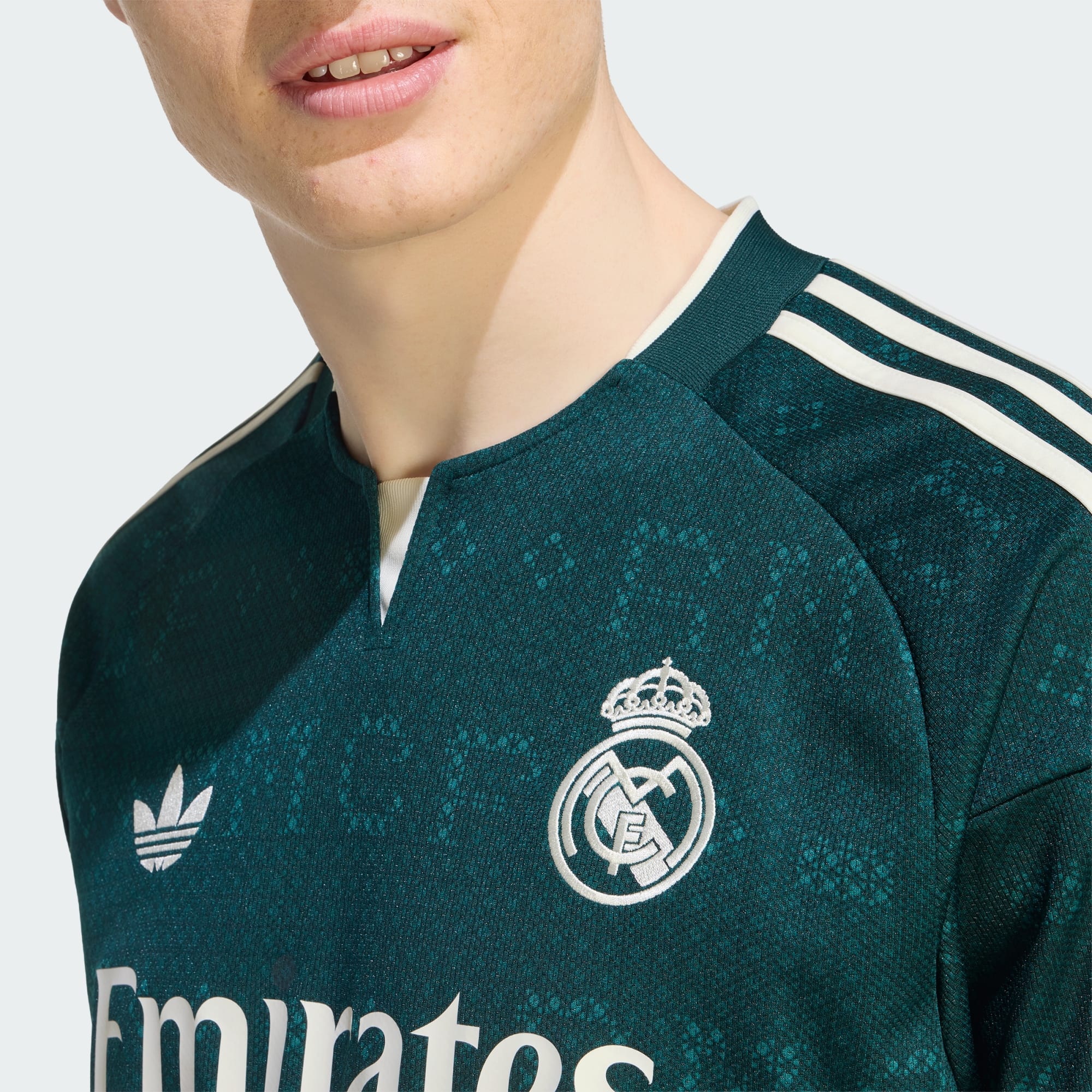 Camisa Adidas Real Madrid 2026/27 II