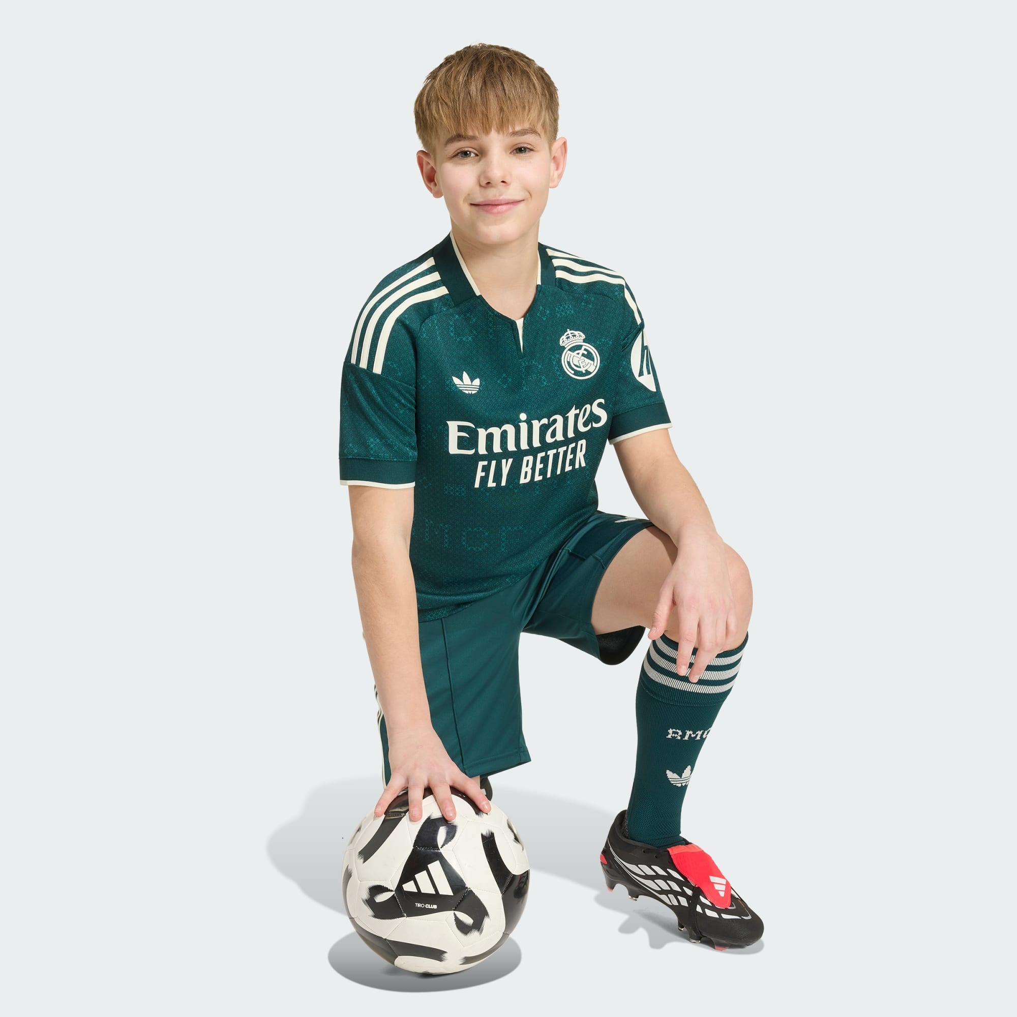 Conjunto Infantil Adidas Real Madrid 2026/27 II