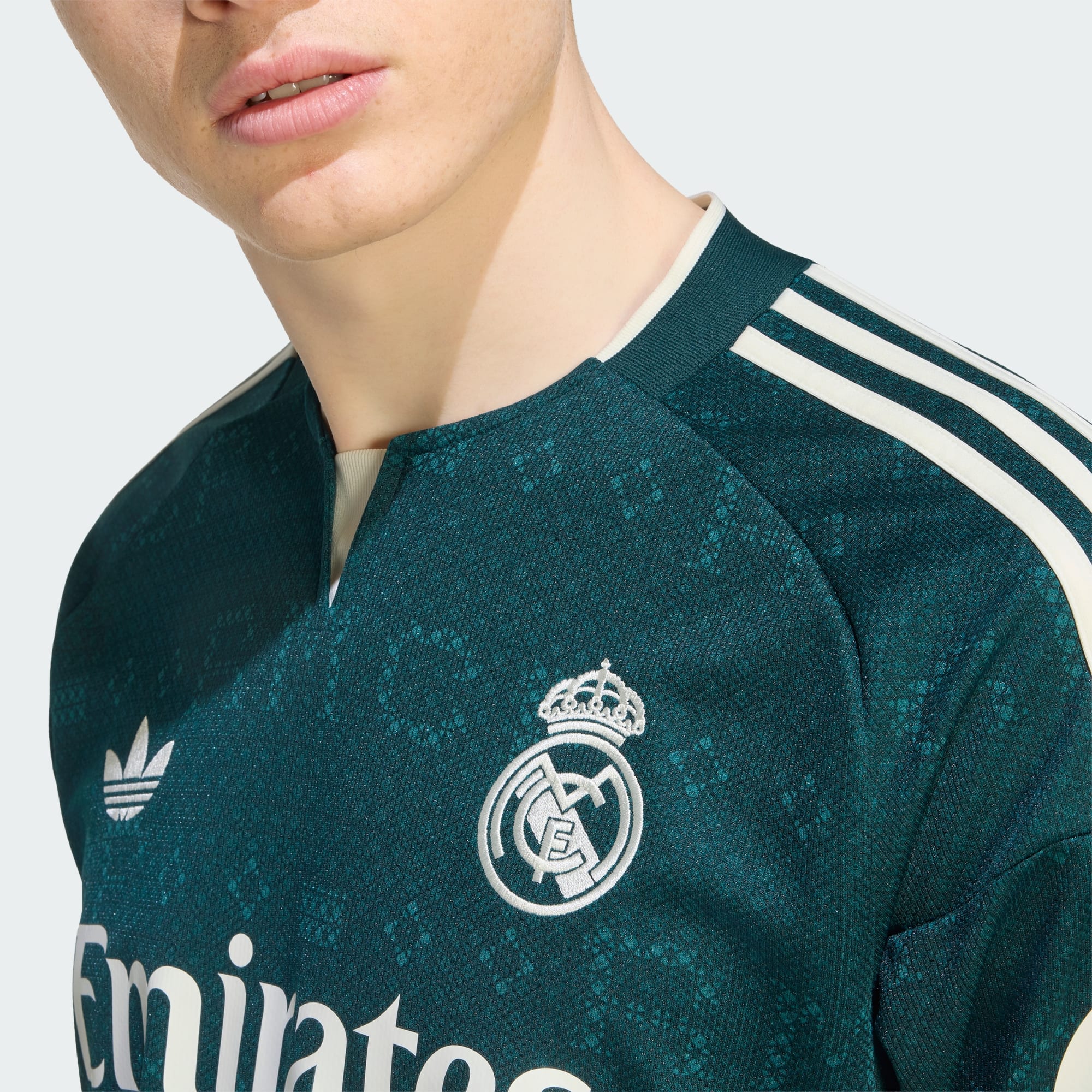 Camisa Manga Longa Adidas Real Madrid 2026/27 II
