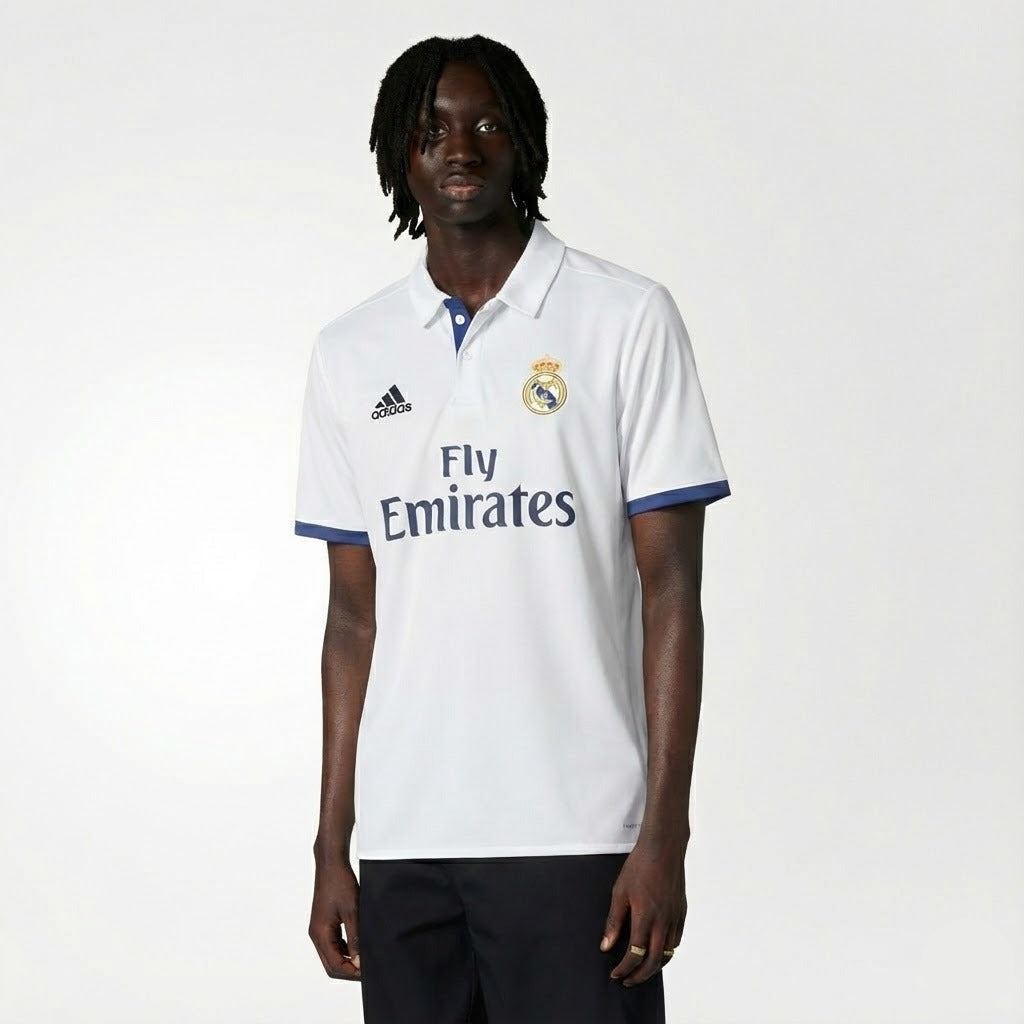 Camisa Retrô Real Madrid 2016/17 I