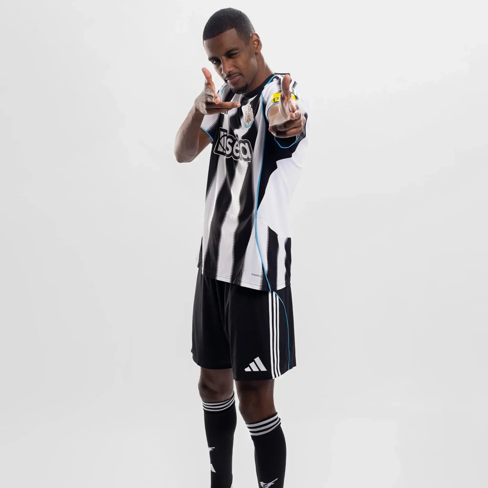 Camisa adidas Newcastle 2025/26 I Torcedor